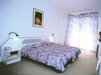 Caravos Hotel 3*