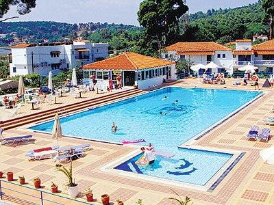 Hotel Caravos Koukounaries