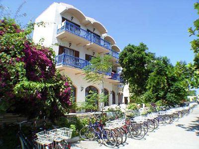 Theodorou Aparthotel