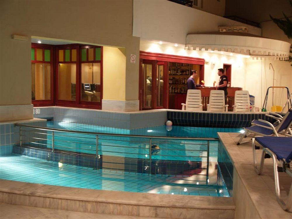 Elina Aparthotel