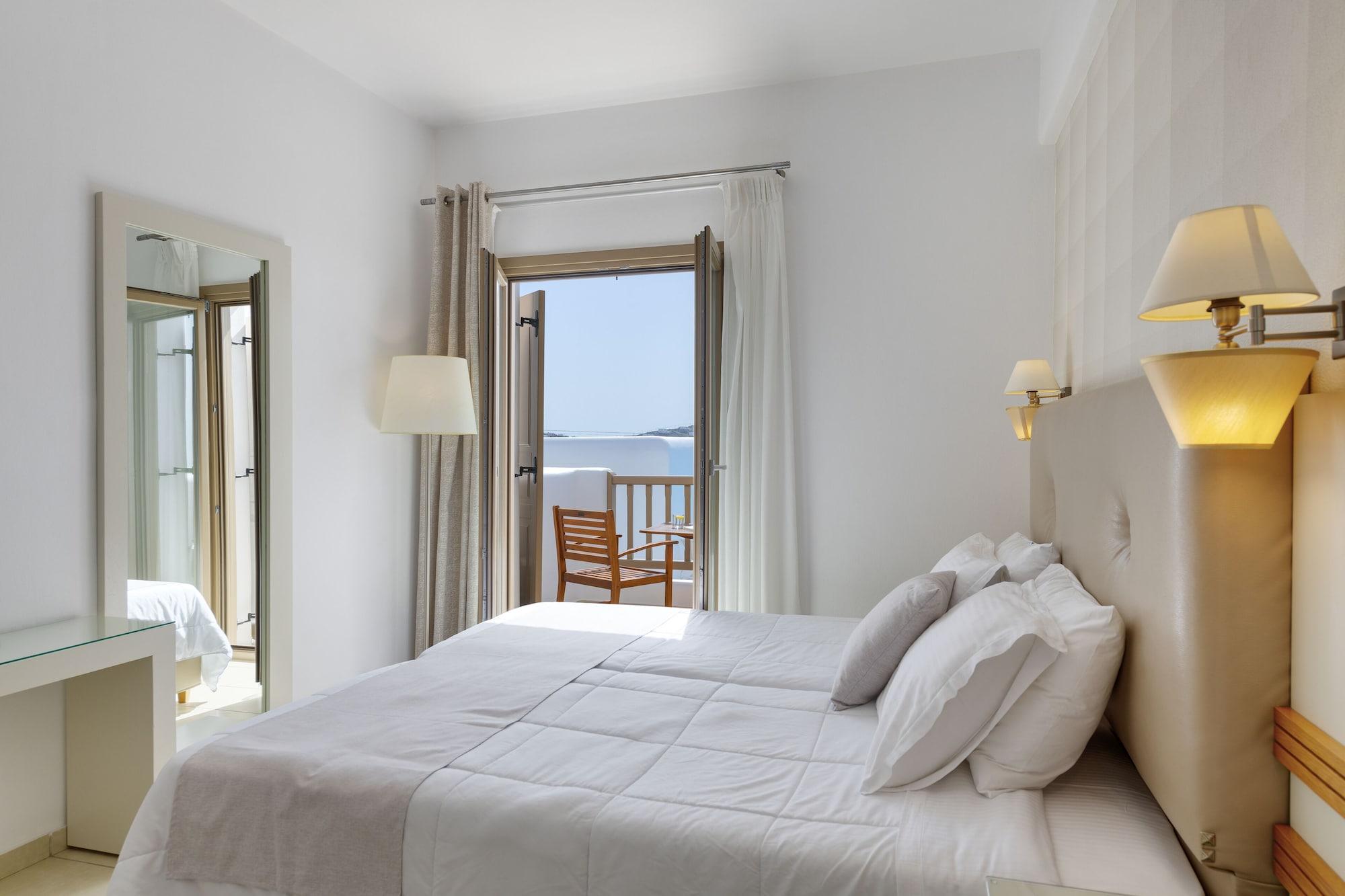 Lithos By Spyros & Flora Hotel 4*