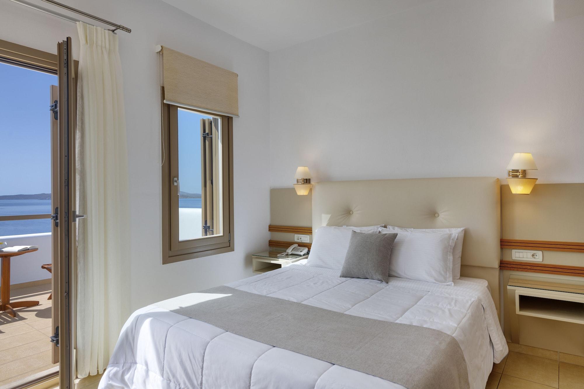 Hotel Lithos By Spyros & Flora 4*