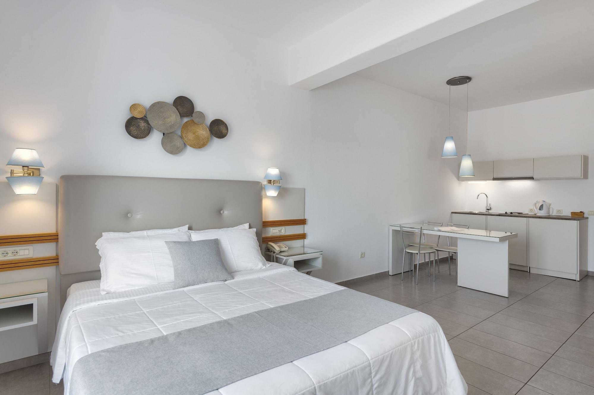 Hotel Lithos By Spyros & Flora 4*