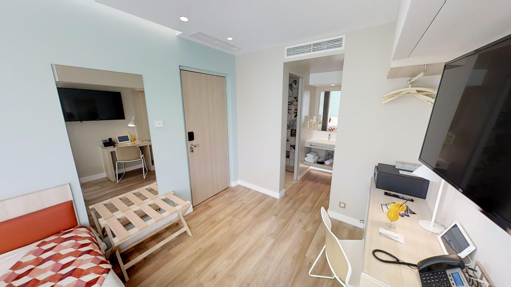 Casual Kubic 4* Athens