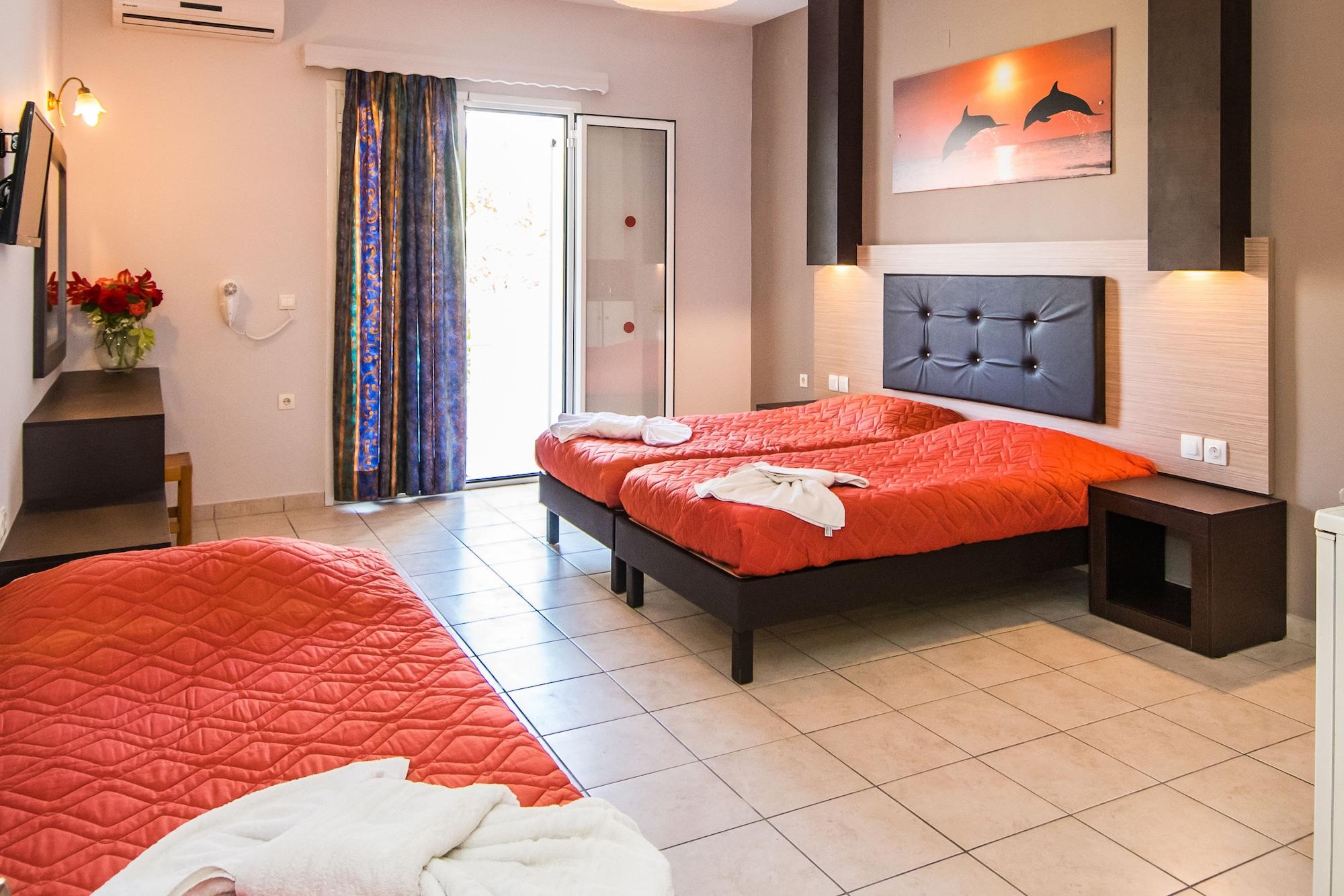 Garden Palace Hotel 4*