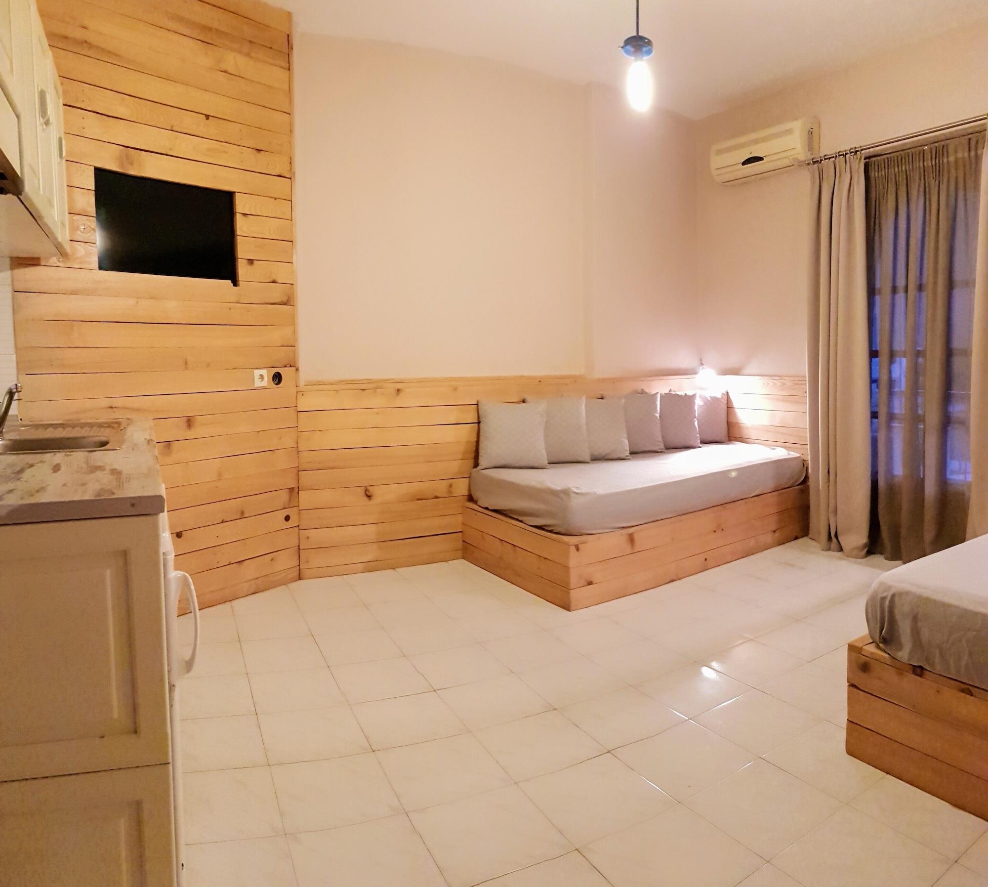Anemos Aparthotel 2*