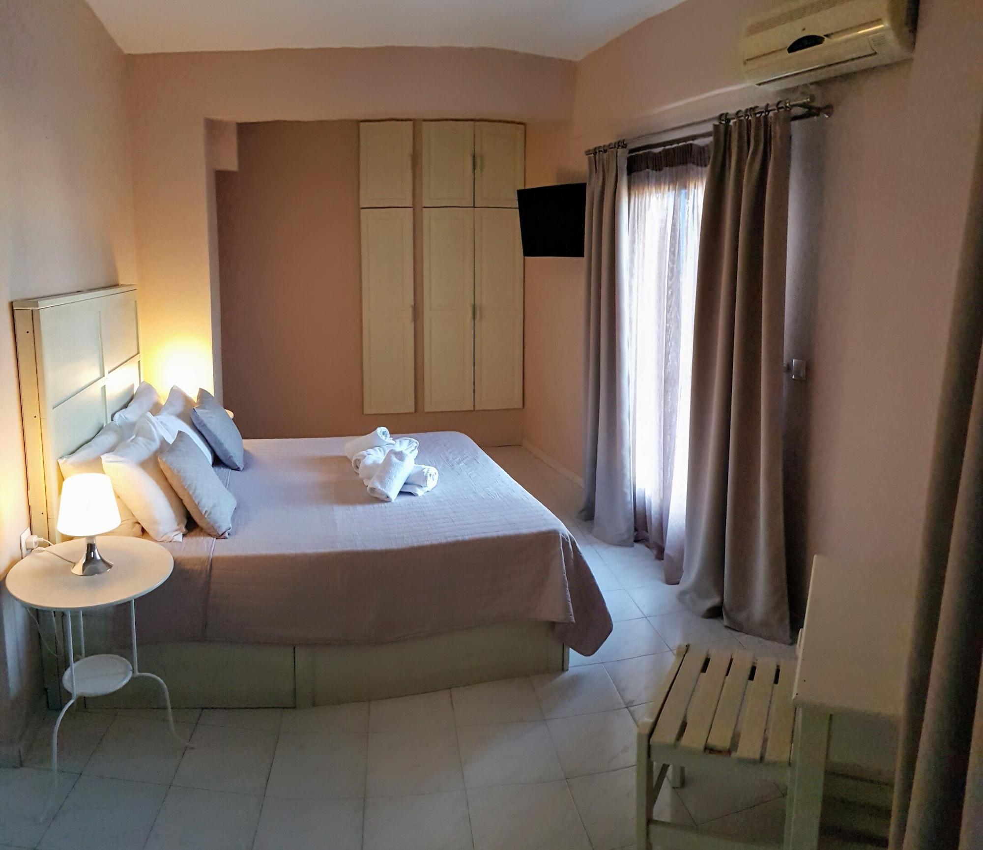 Anemos Aparthotel 2*