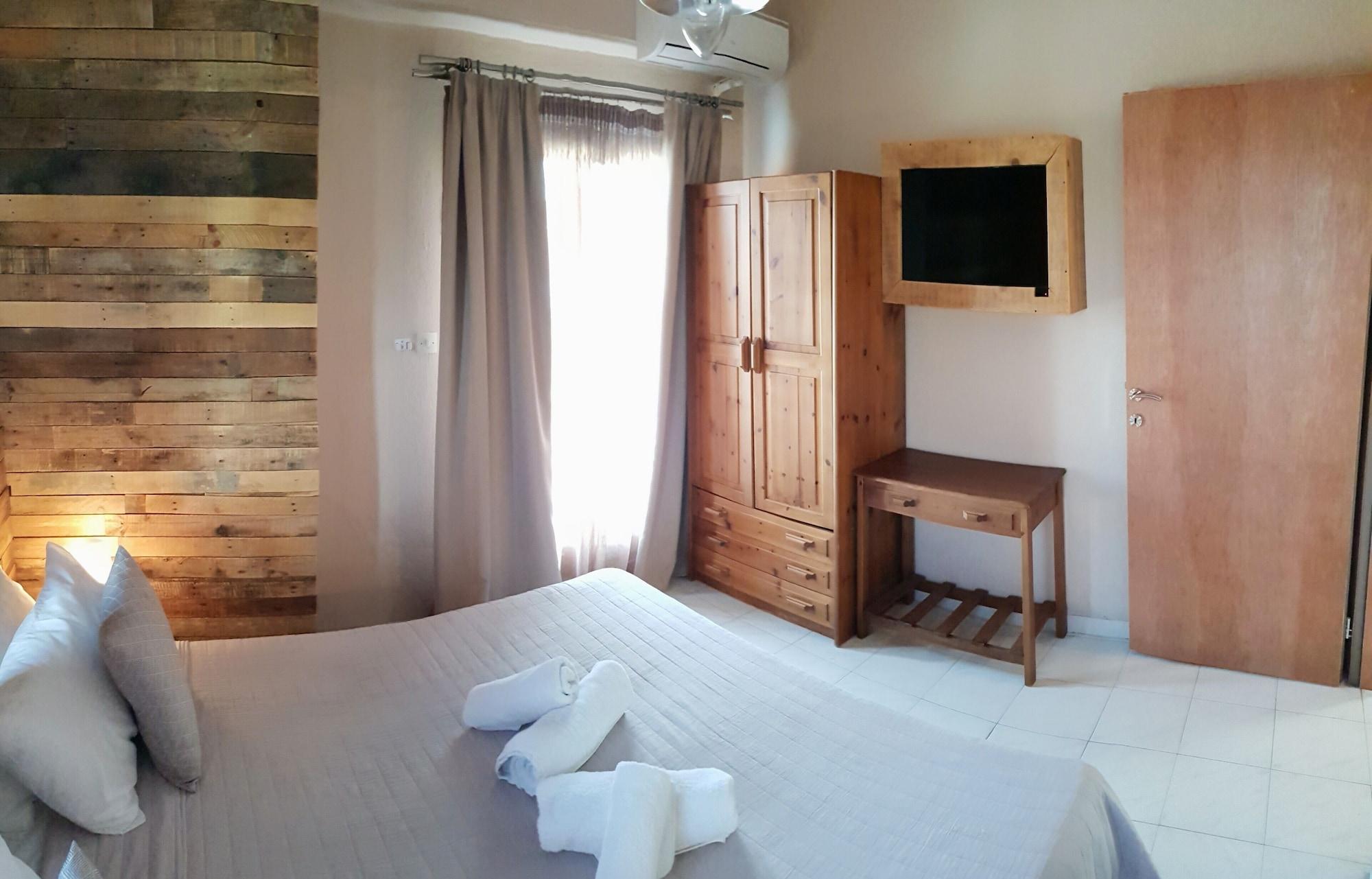 Aparthotel Anemos 2*