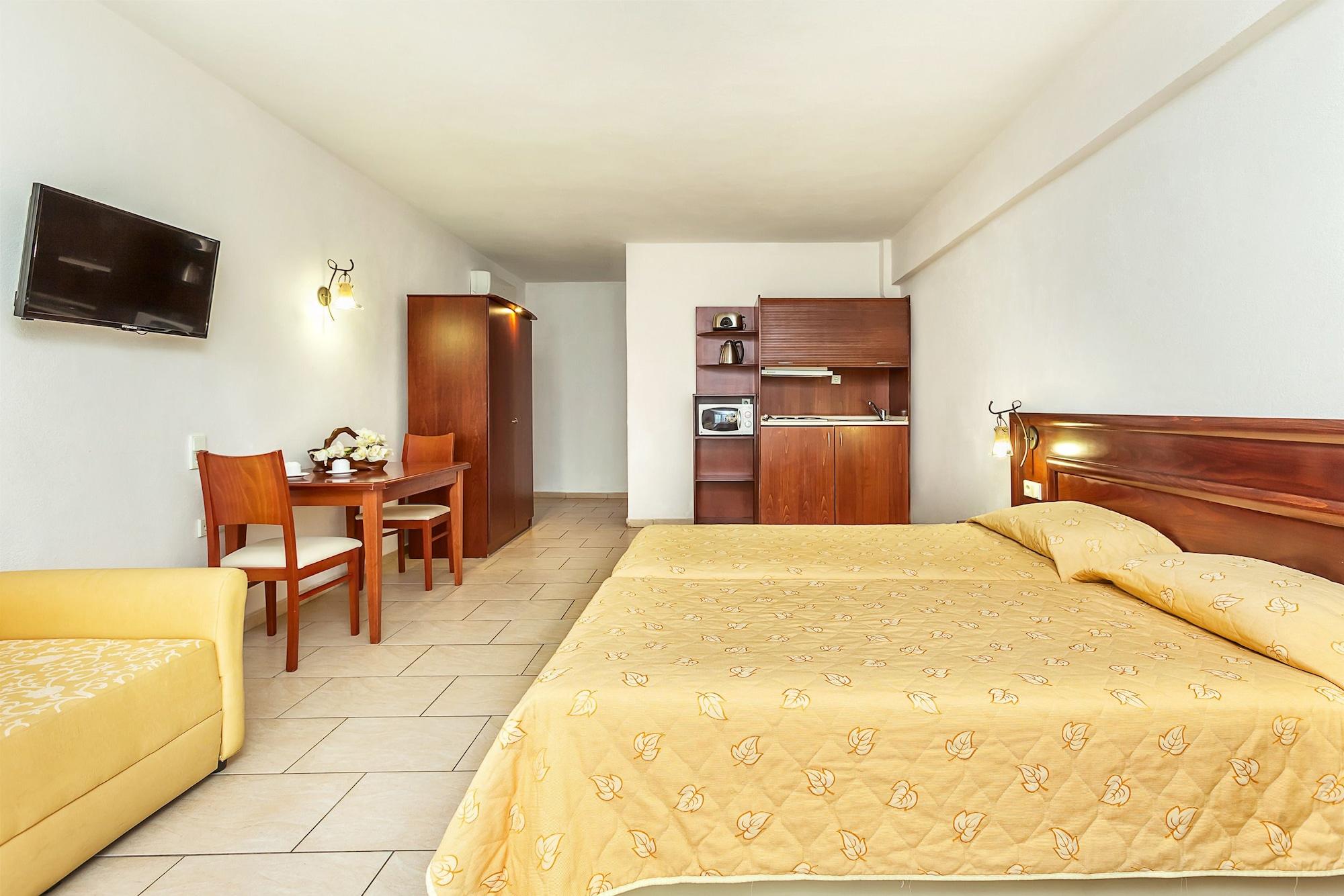 Nereides Aparthotel 2*