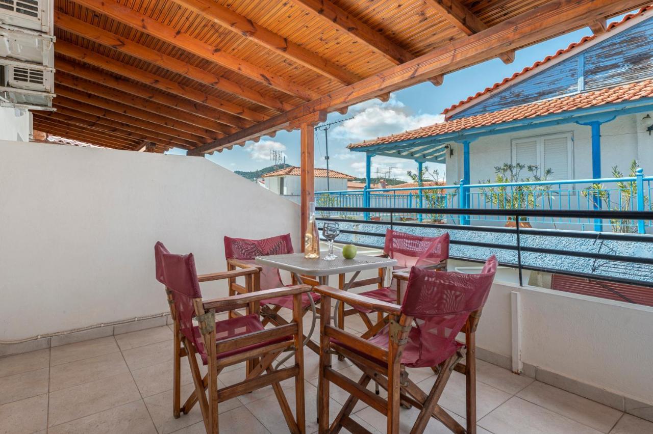 Adonis Aparthotel 2*