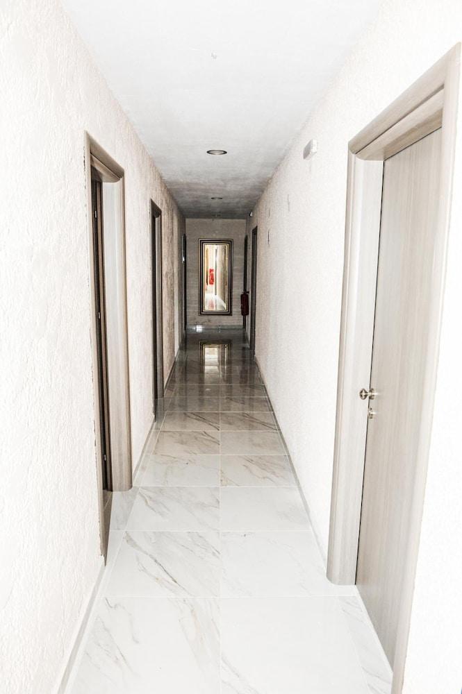 Valentino Hotel 3*