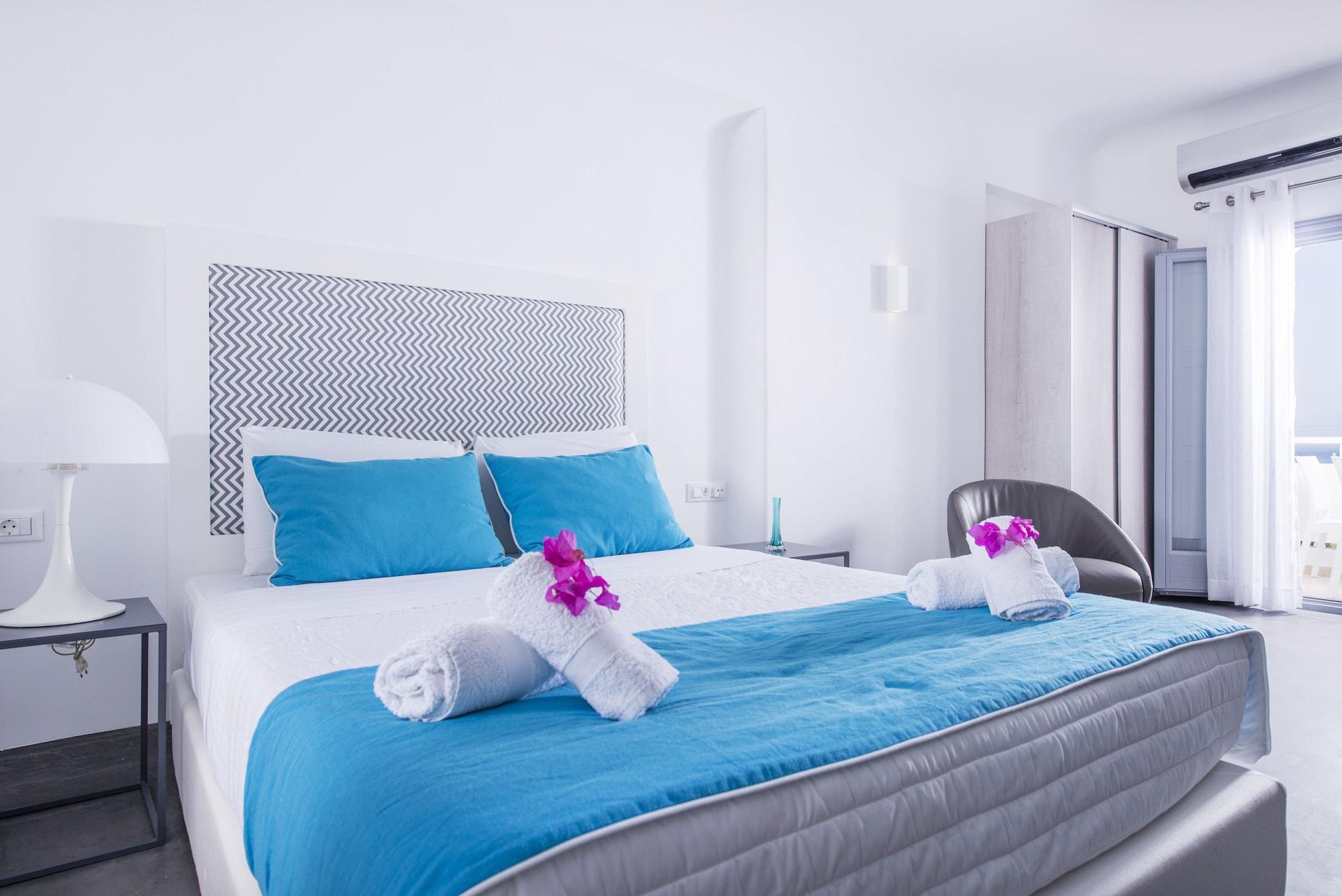 Blue Waves & 2* Kamari (Santorini)