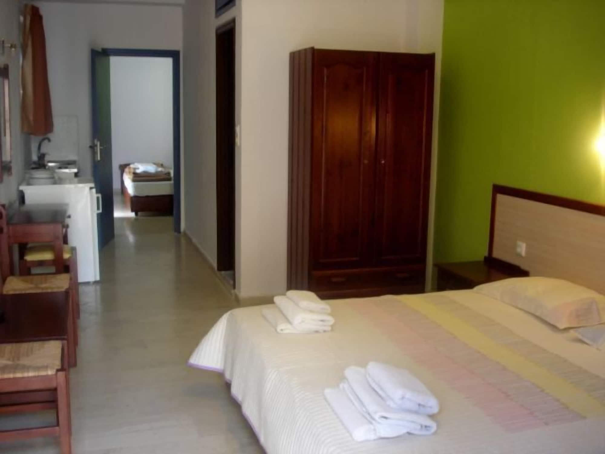 Aparthotel Costas & Chrysoula