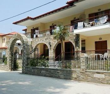 Argo Aparthotel