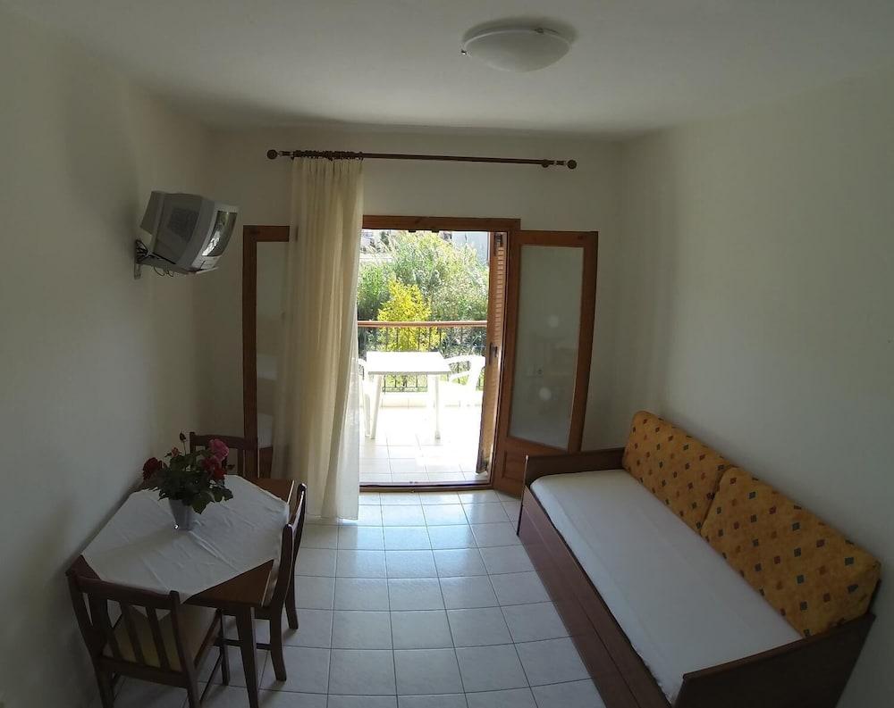 Aparthotel Argo