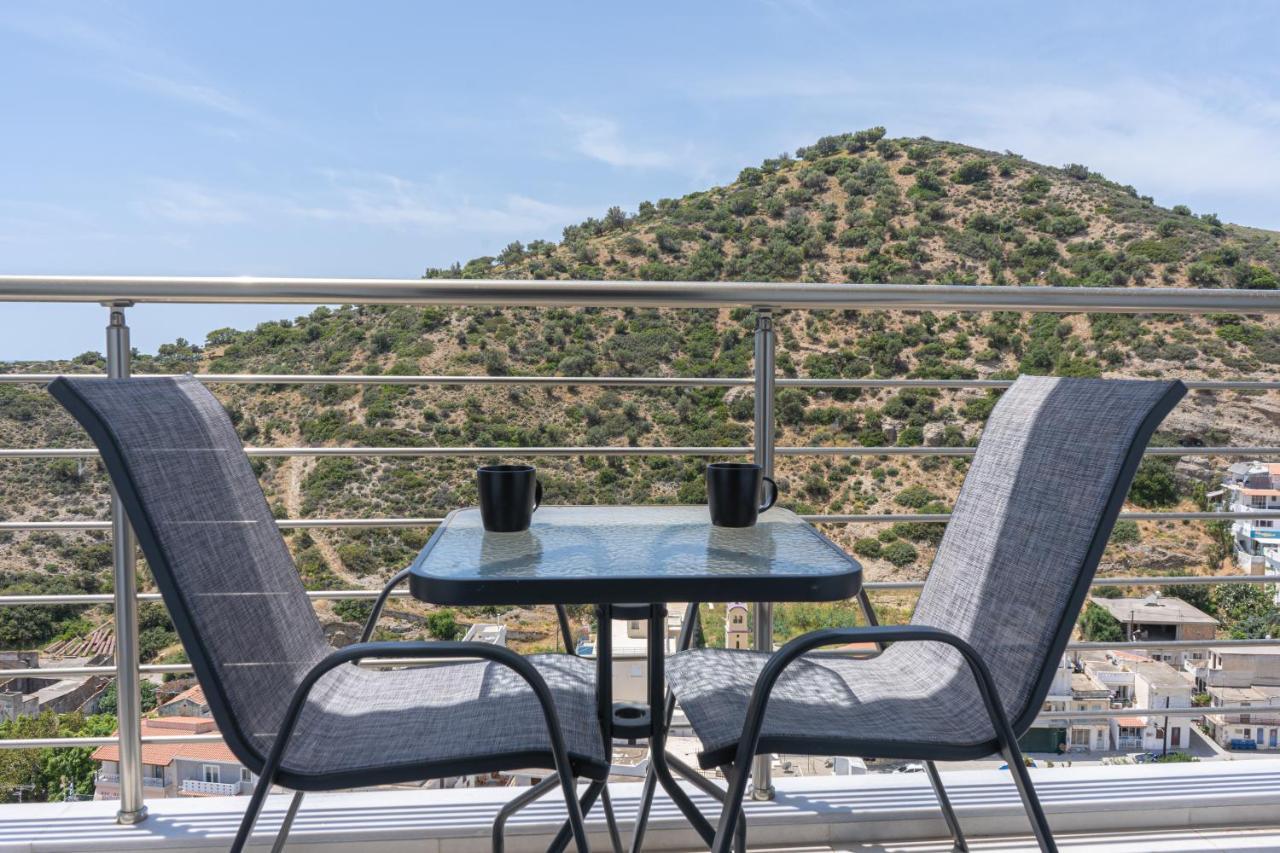 Christos Seaview Apartment *