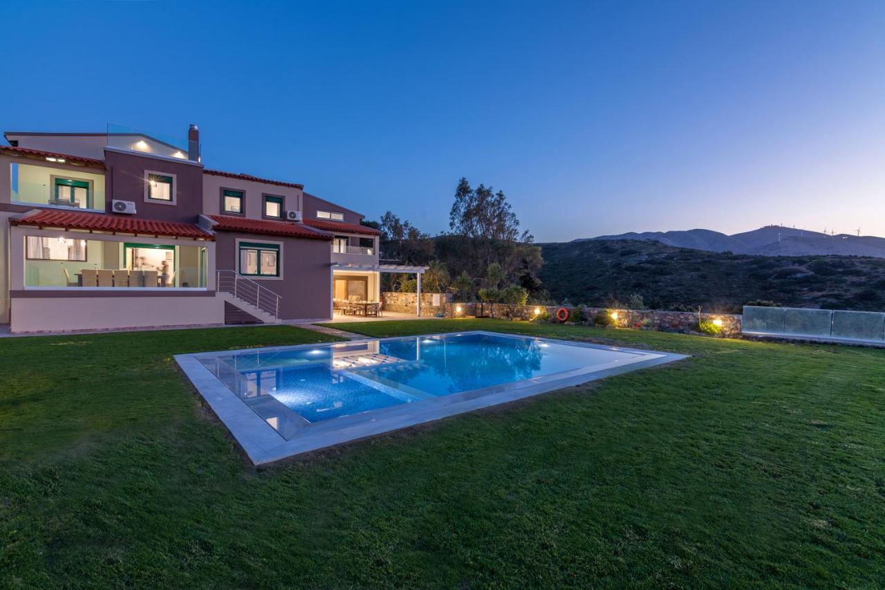 Ourania Villa *