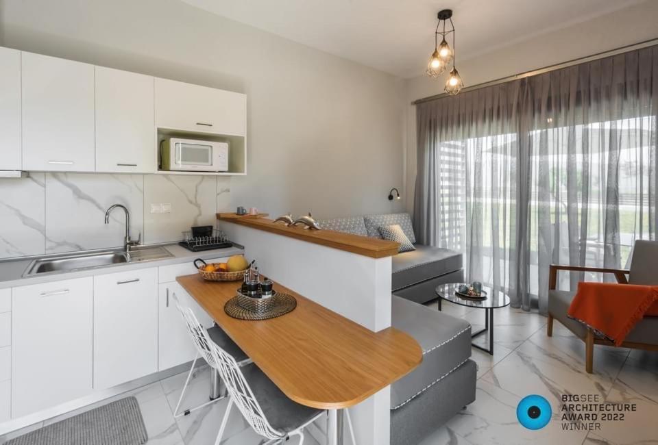 Aparthotel Ploumis Seaside *
