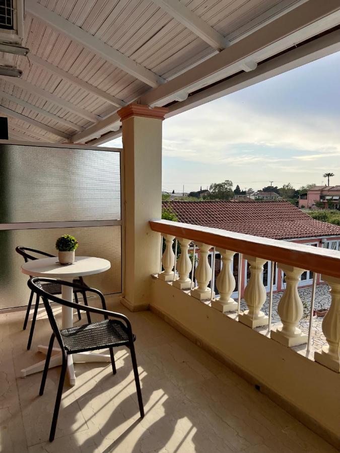 Aparthotel Elena Pool 2*