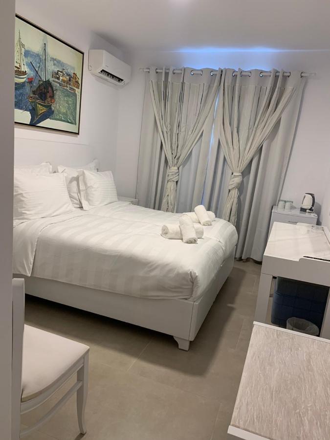 Jenny's Summer Platys Gialos (Mykonos)