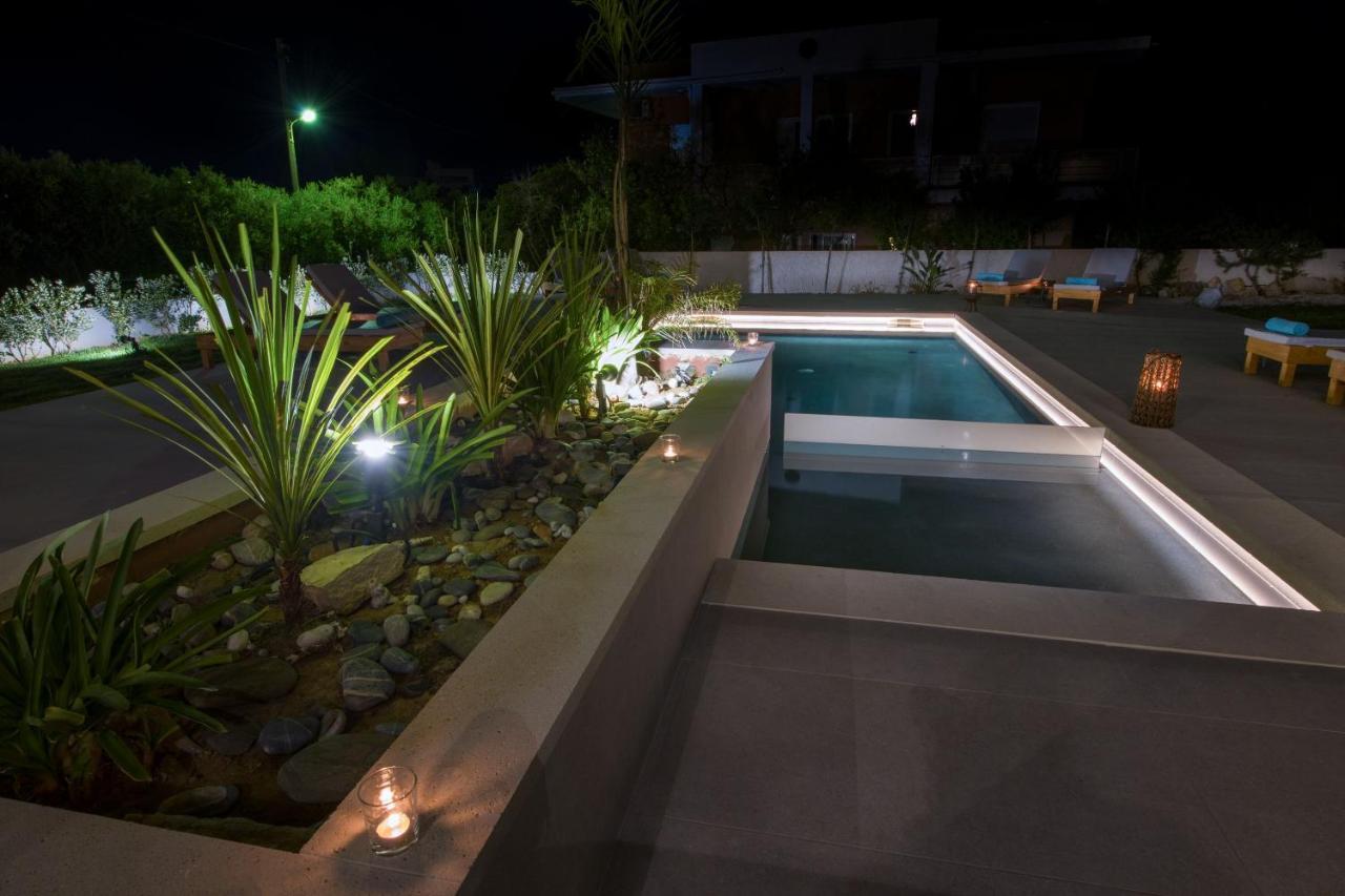 Eleanthi Modern Living Apartment