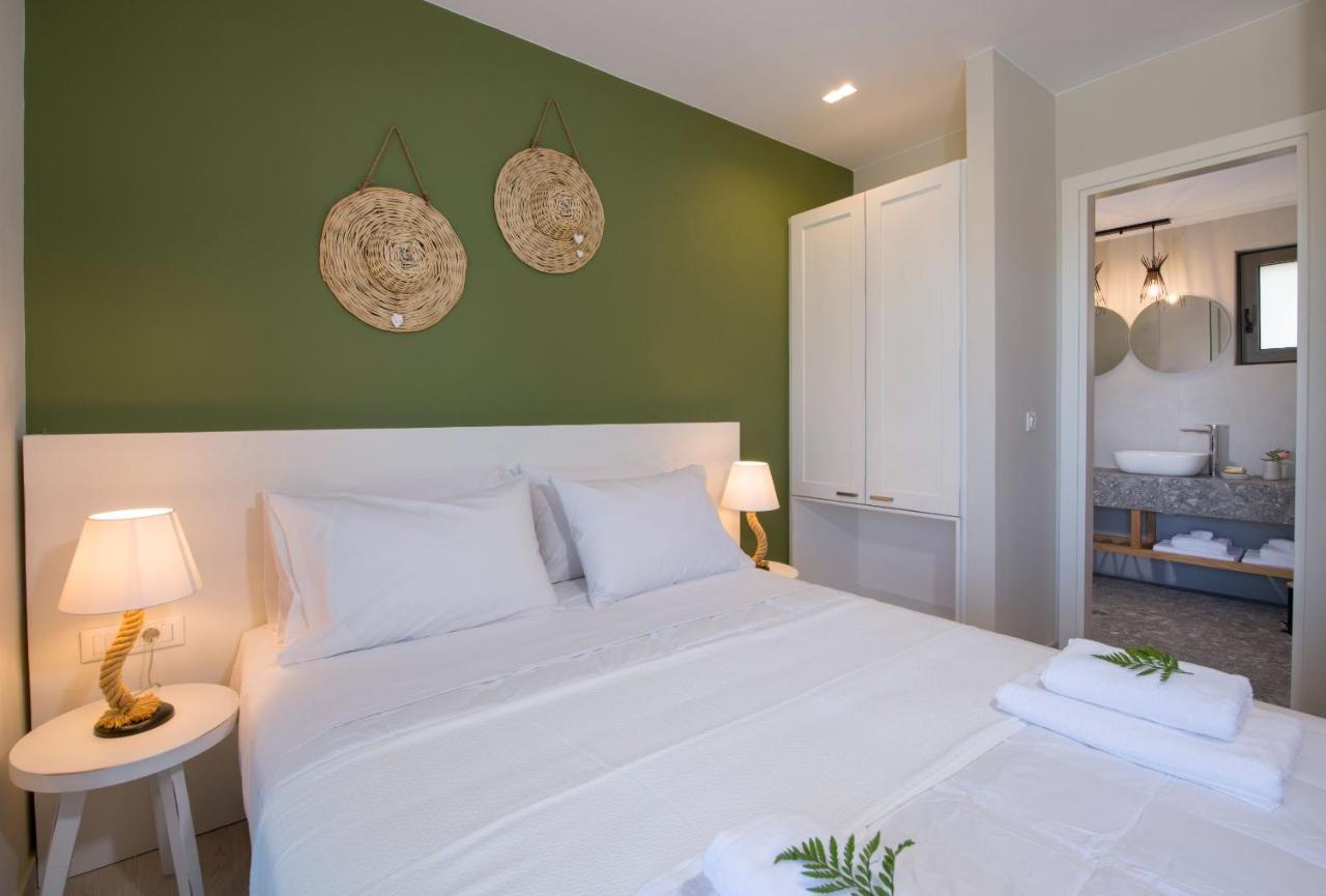 Eleanthi Modern Living Apartment