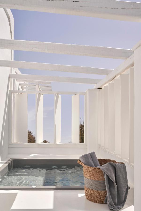 Loizos Stylish Residences Aparthotel 3*