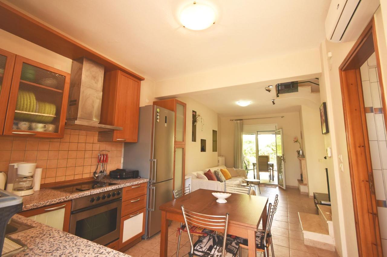 Nena Sea Side Maisonette, Holiday home *