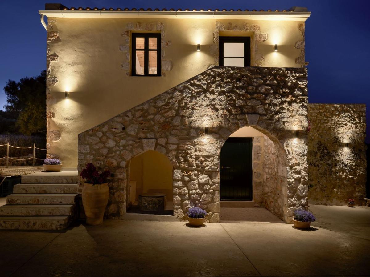 Dounias Village - Traditional Architecture & Modern Luxury *