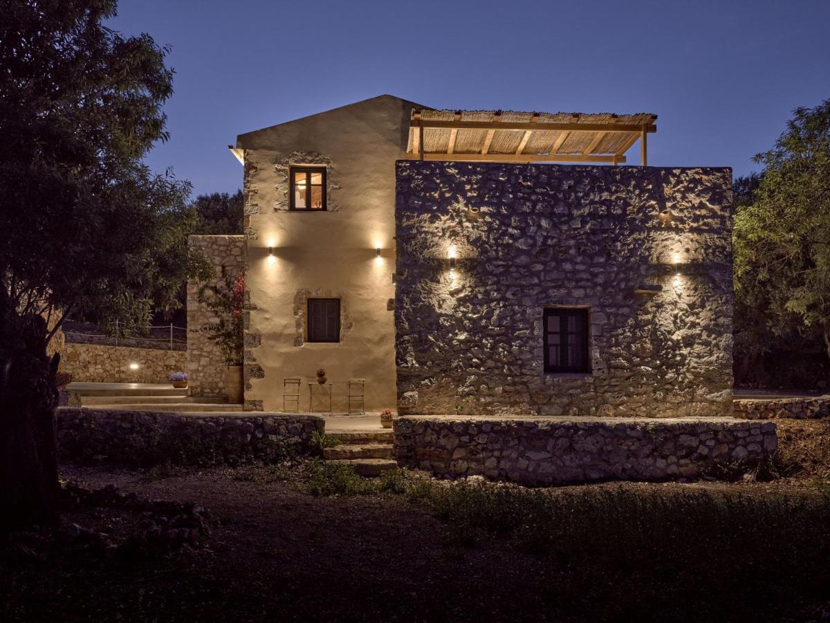 Dounias Village - Traditional Architecture & Modern Luxury Holiday home Korithion