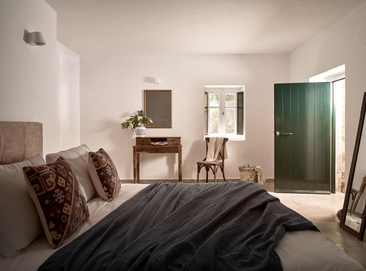 Dounias Village - Traditional Architecture & Modern Luxury *