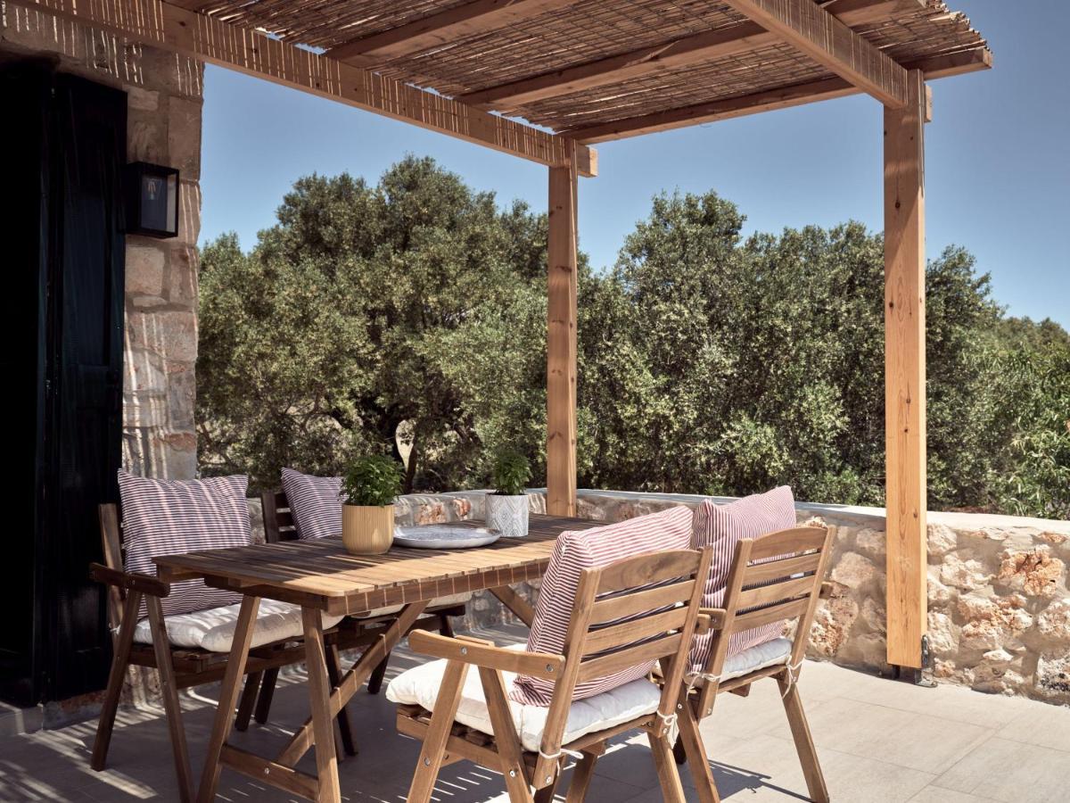 Dounias Village - Traditional Architecture & Modern Luxury Holiday home Korithion
