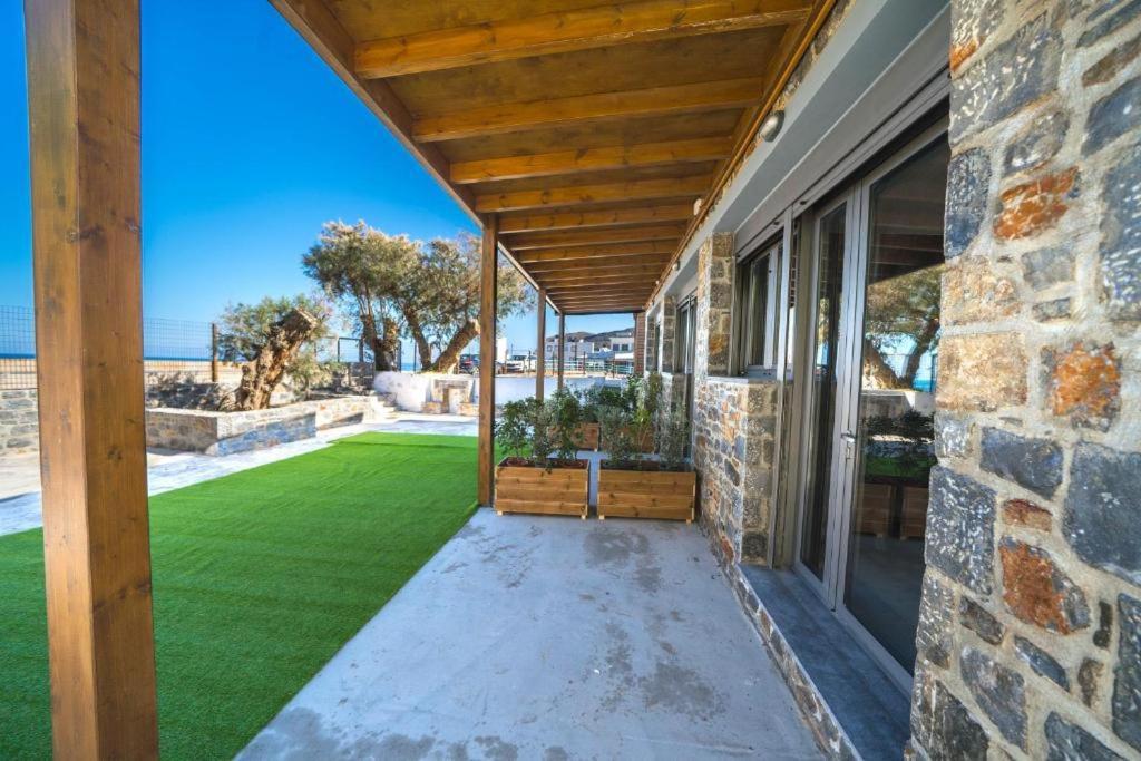 Apartment Terrazeus - Stone House Beachfront 3 Milatos