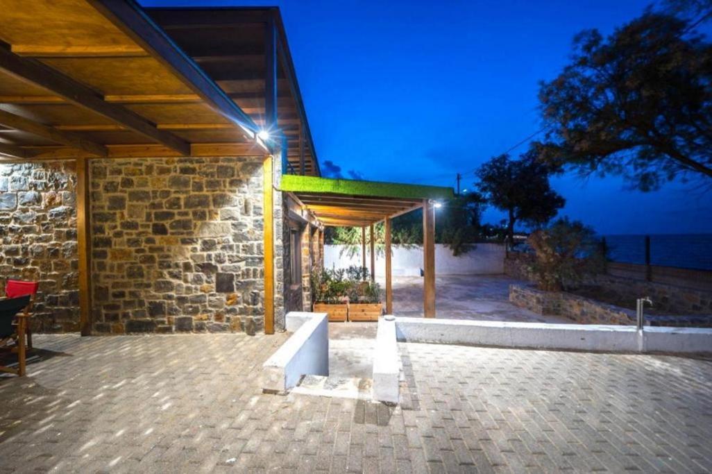 Terrazeus - Stone House Beachfront 3 * Milatos