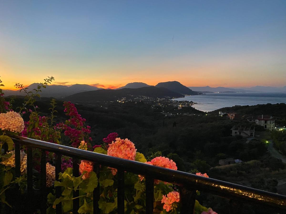 Theea - Wonderful Sea Views Holiday home