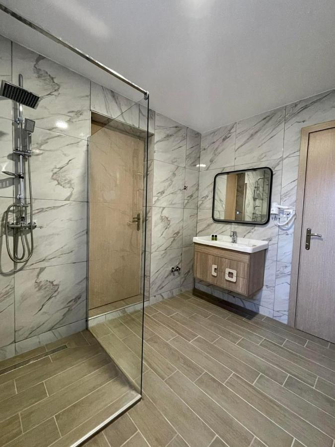 Aparthotel Zeus Throne *