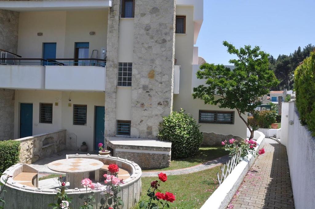 Yades Elegant 2 Minutes Away From The Kallithea (Chalkidiki)