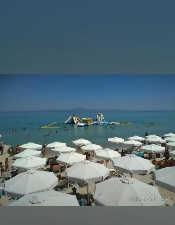 Yades Elegant 2 Minutes Away From The Kallithea (Chalkidiki)