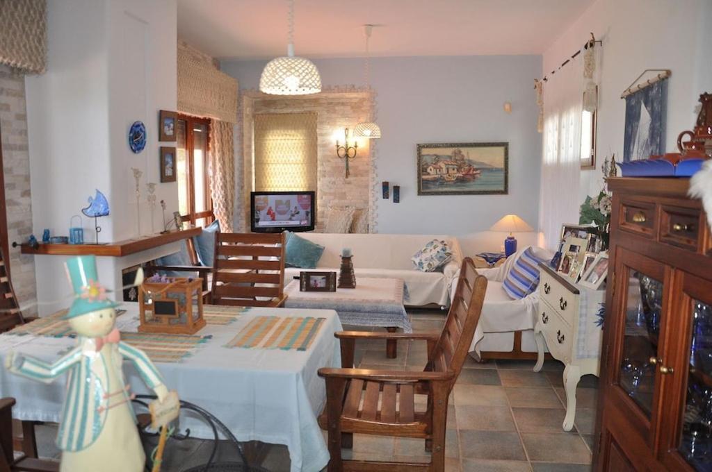 Yades Elegant 2 Minutes Away From The Kallithea (Chalkidiki)