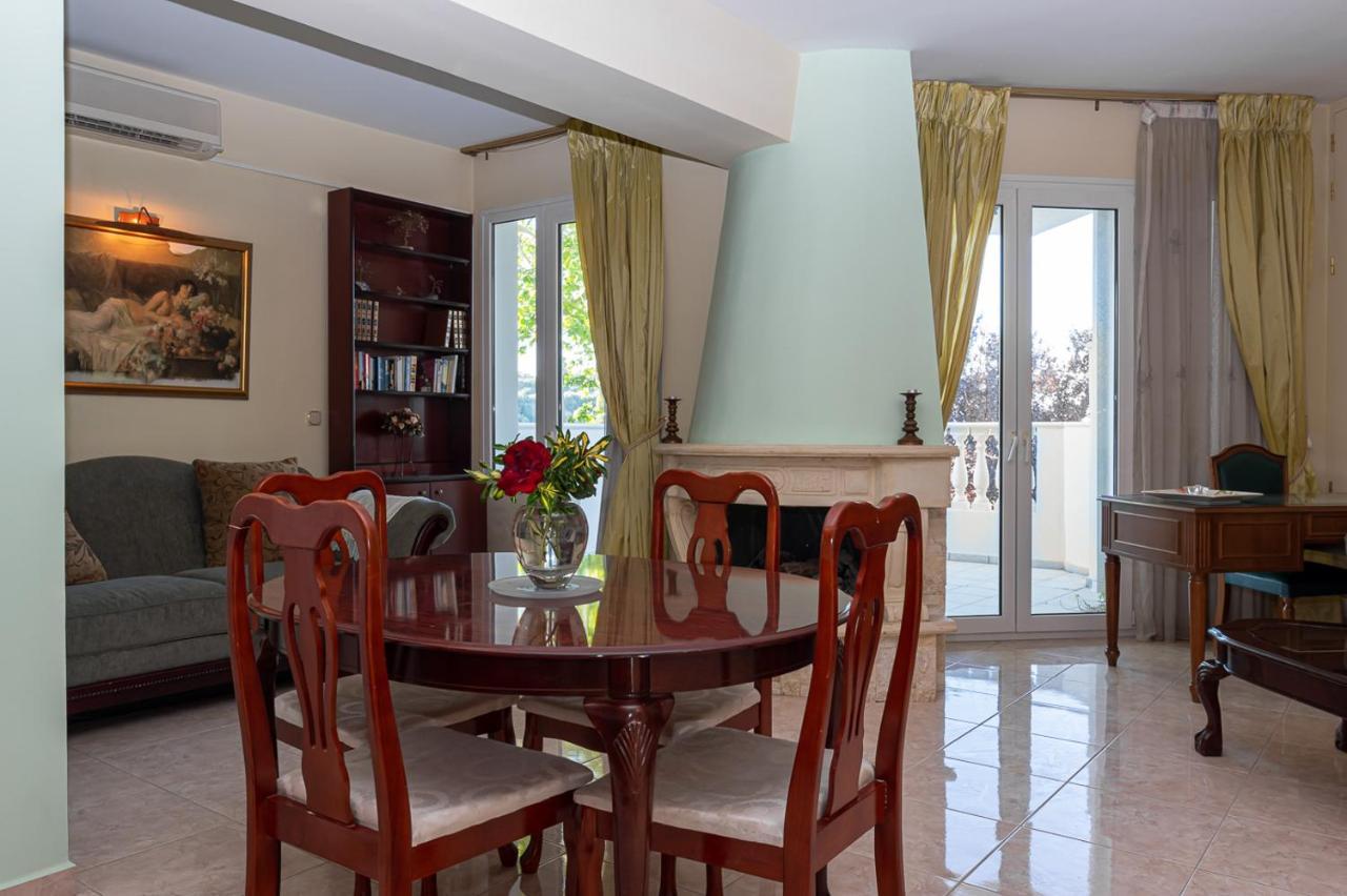 Vergis Epavlis 5*