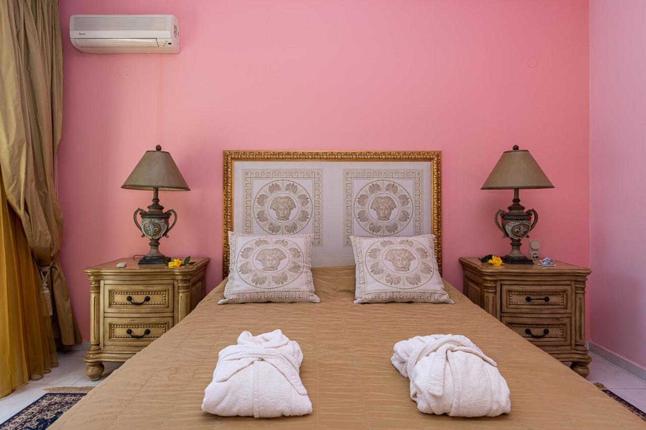Hotel Vergis Epavlis
