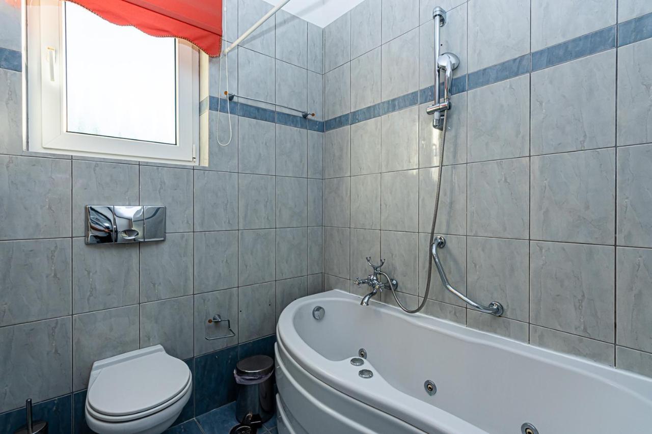 Vergis Epavlis 5* Agios Myronas
