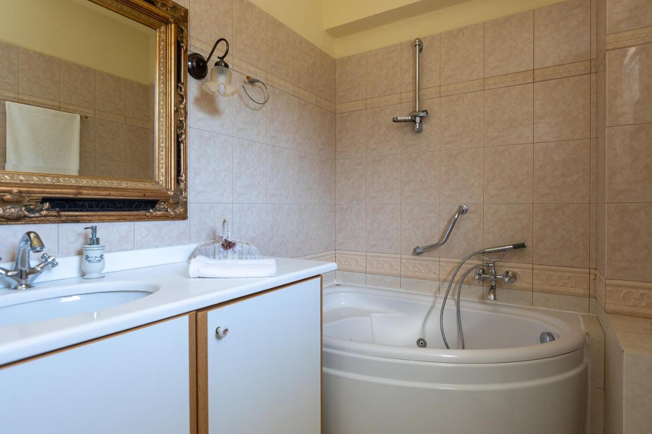 Hotel Vergis Epavlis 5*