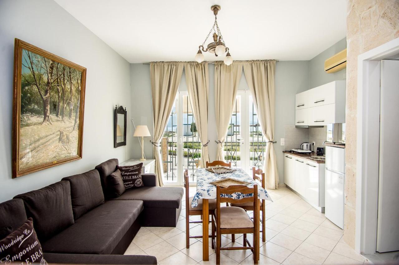 Aparthotel Xenia Ionis Luxury