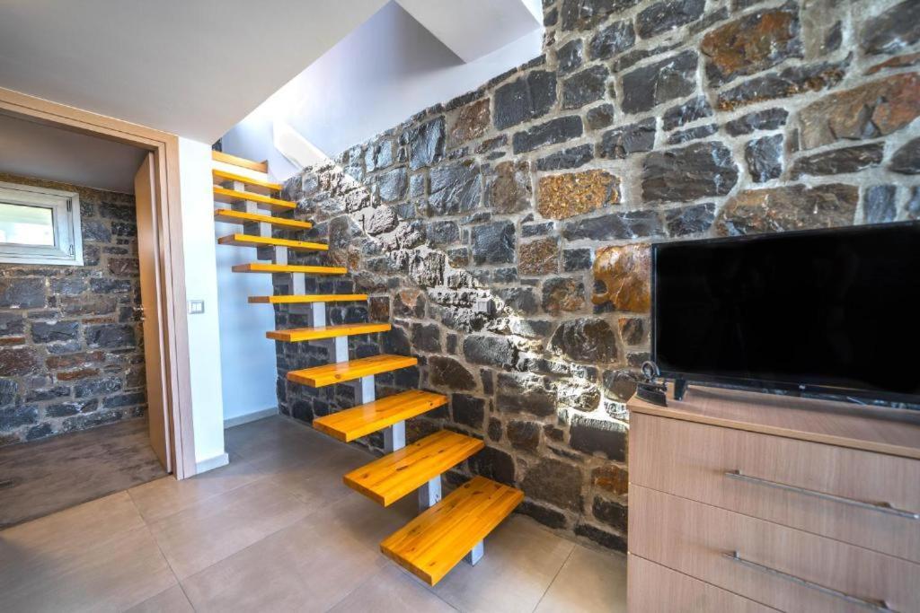 Apartment Terrazeus - Stone House Beachfront 3 *