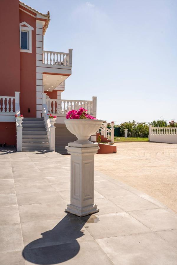 Five Stars Villa *