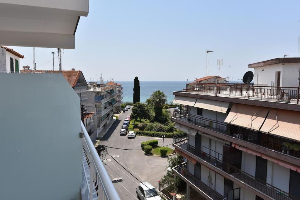 Sea View Luxury In Nea Kallikratia. Apartment *