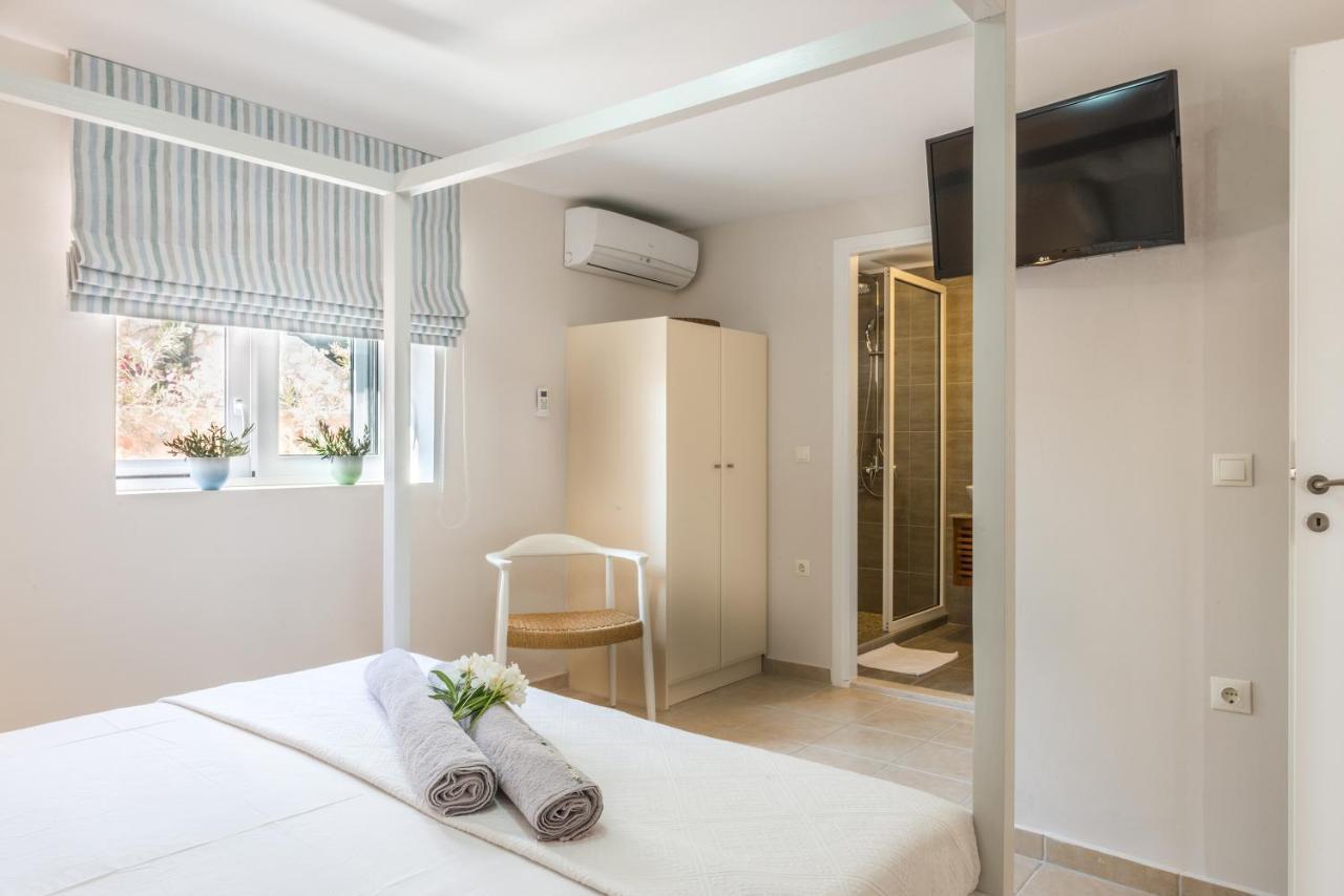 Amantella Villa *