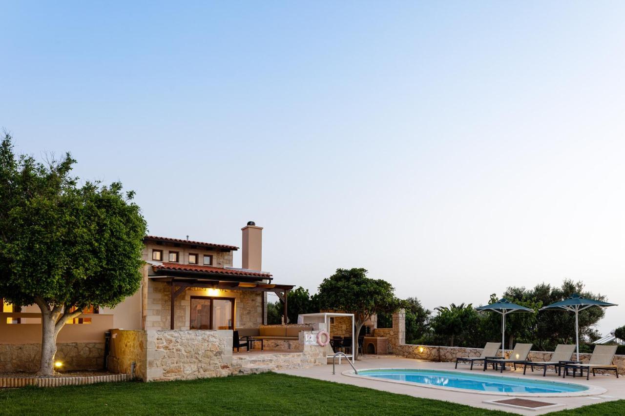 Villa - Private Pools & Seaview - 500m From