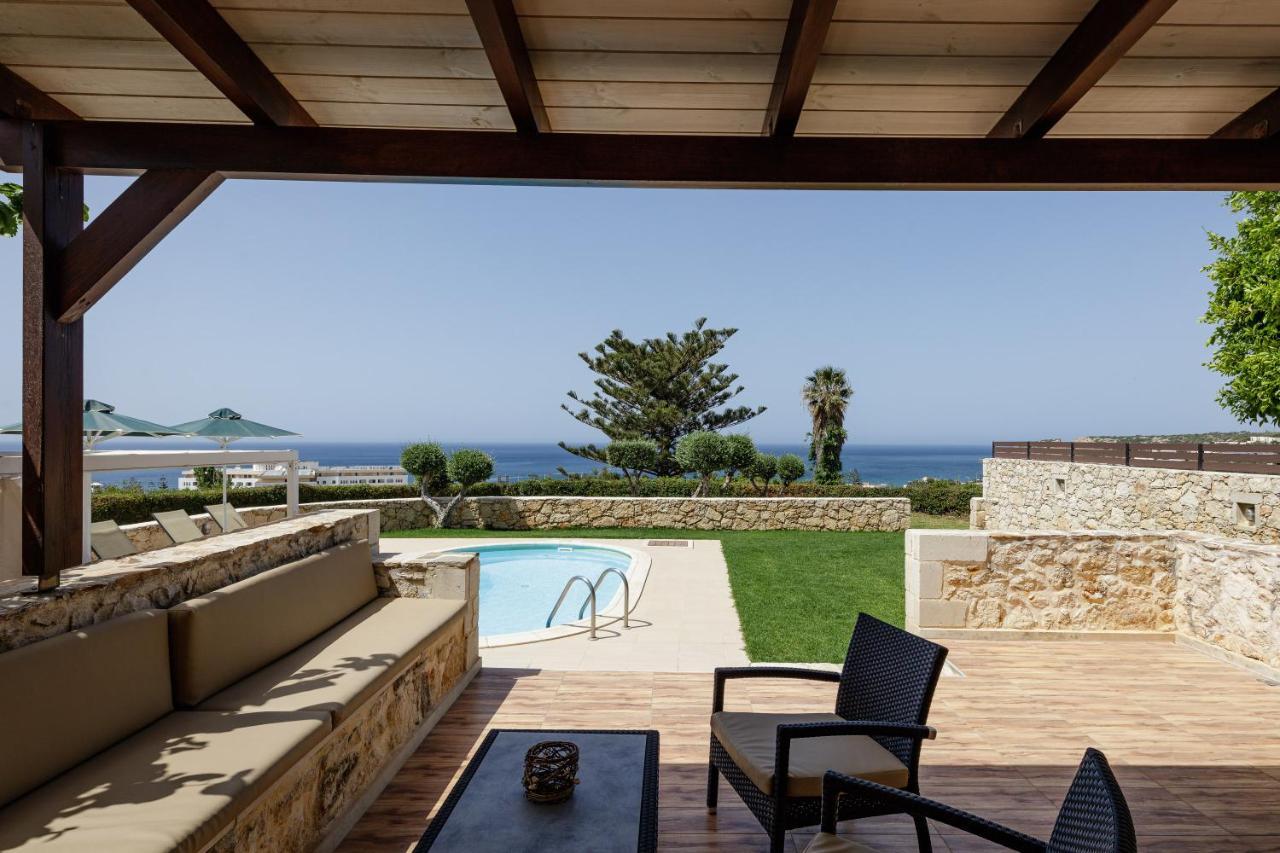 - Private Pools & Seaview - 500m From Villa